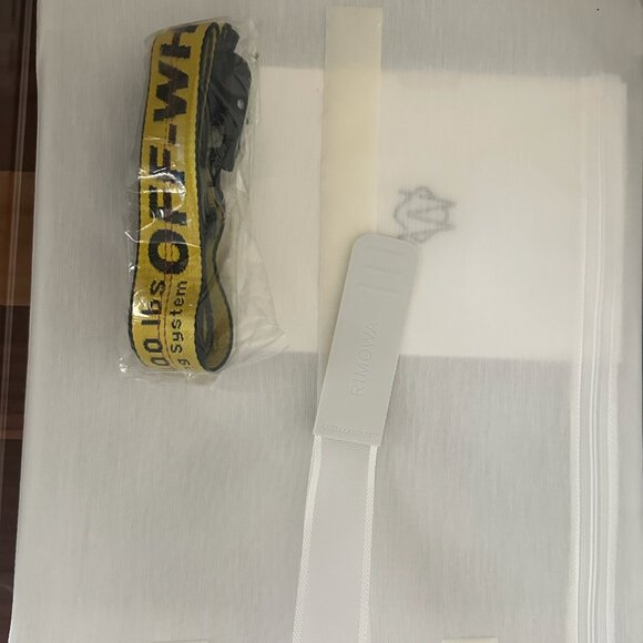 Rimowa Virgil Abloh Off-White Essential Cabin Carry Case 4-wheels Suitcase - Picture 3 of 11